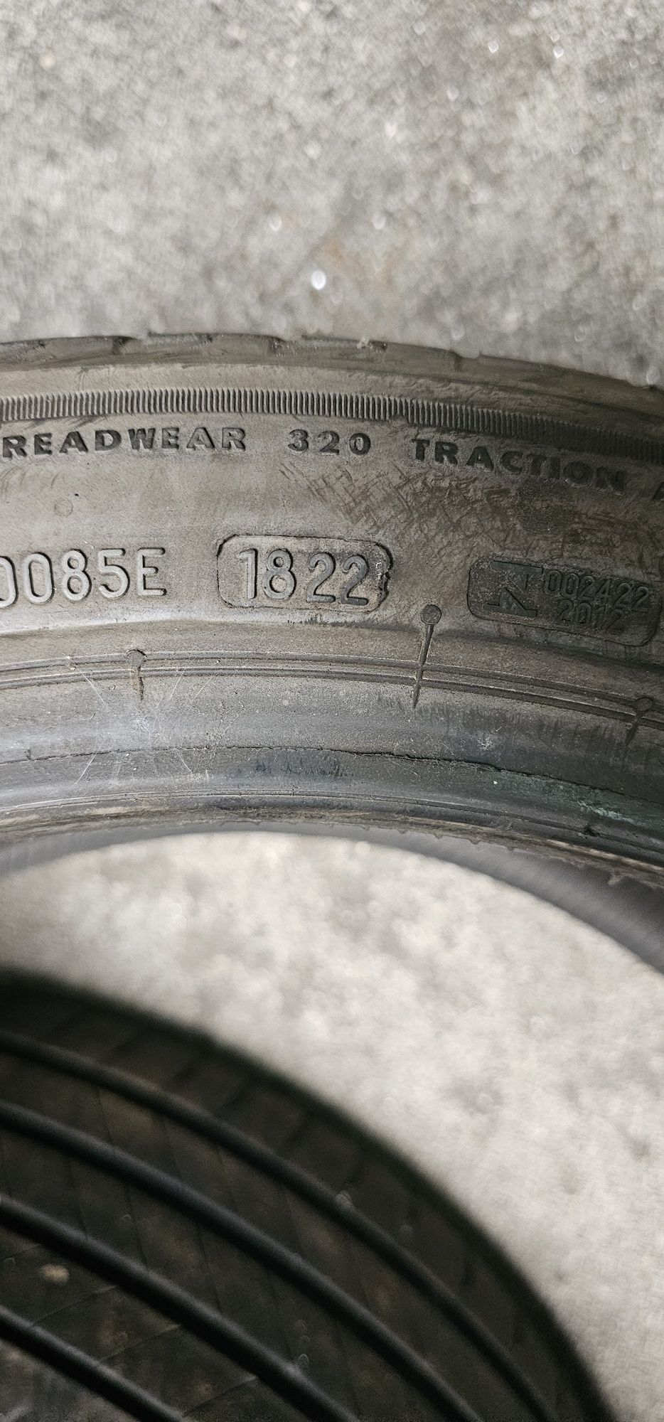 Vendo 2 Pneus Bridgestone Turanza T005 MO-S 255.40R20 101Y Dot1822