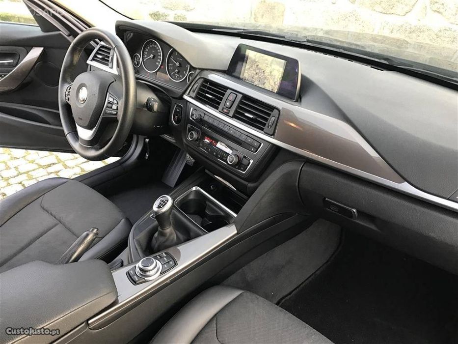 BMW 318 D *Modern Line*  Full Extras com Tecto Panoramico
