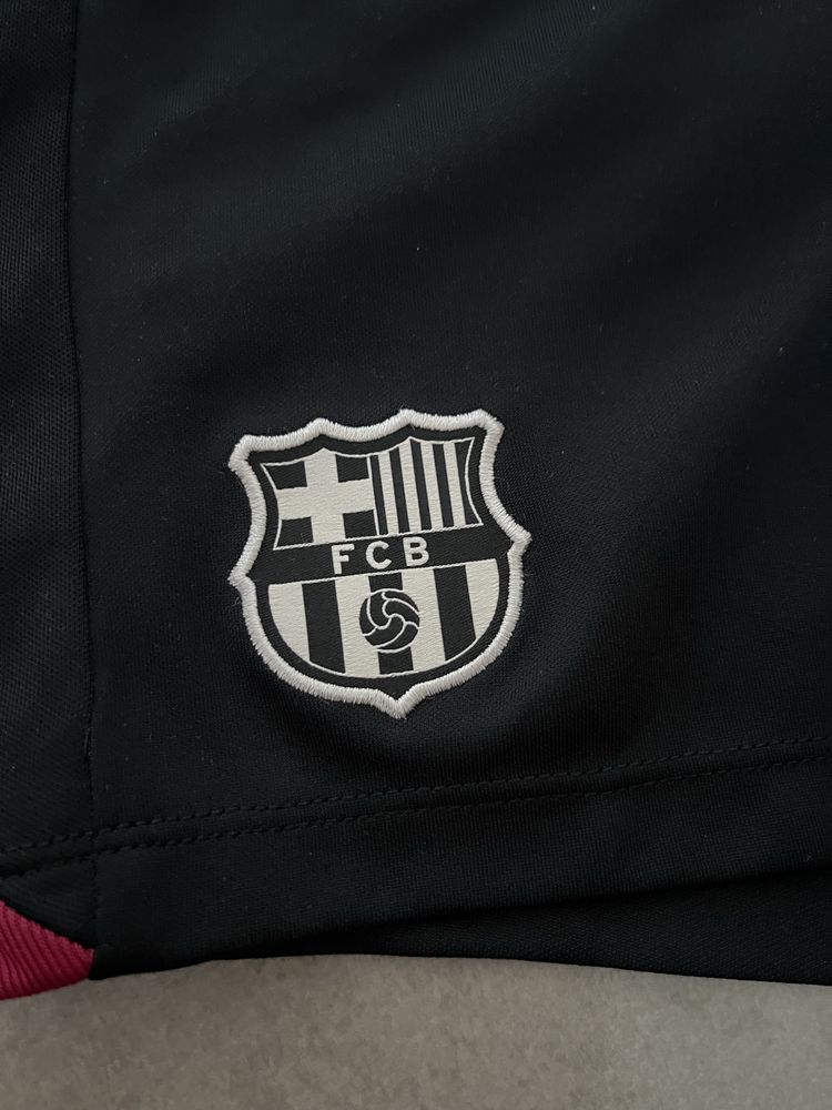 Spodenki / szorty Nike Fc Barcelona rozmiar 122-128 stan idealny