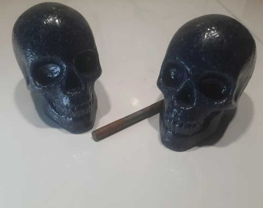 Межкомнатные ручки - черепа.  Искусственный камень