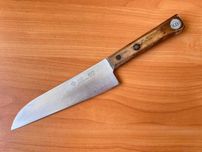 Кухонный японский нож Сантоку KAI NS 80
