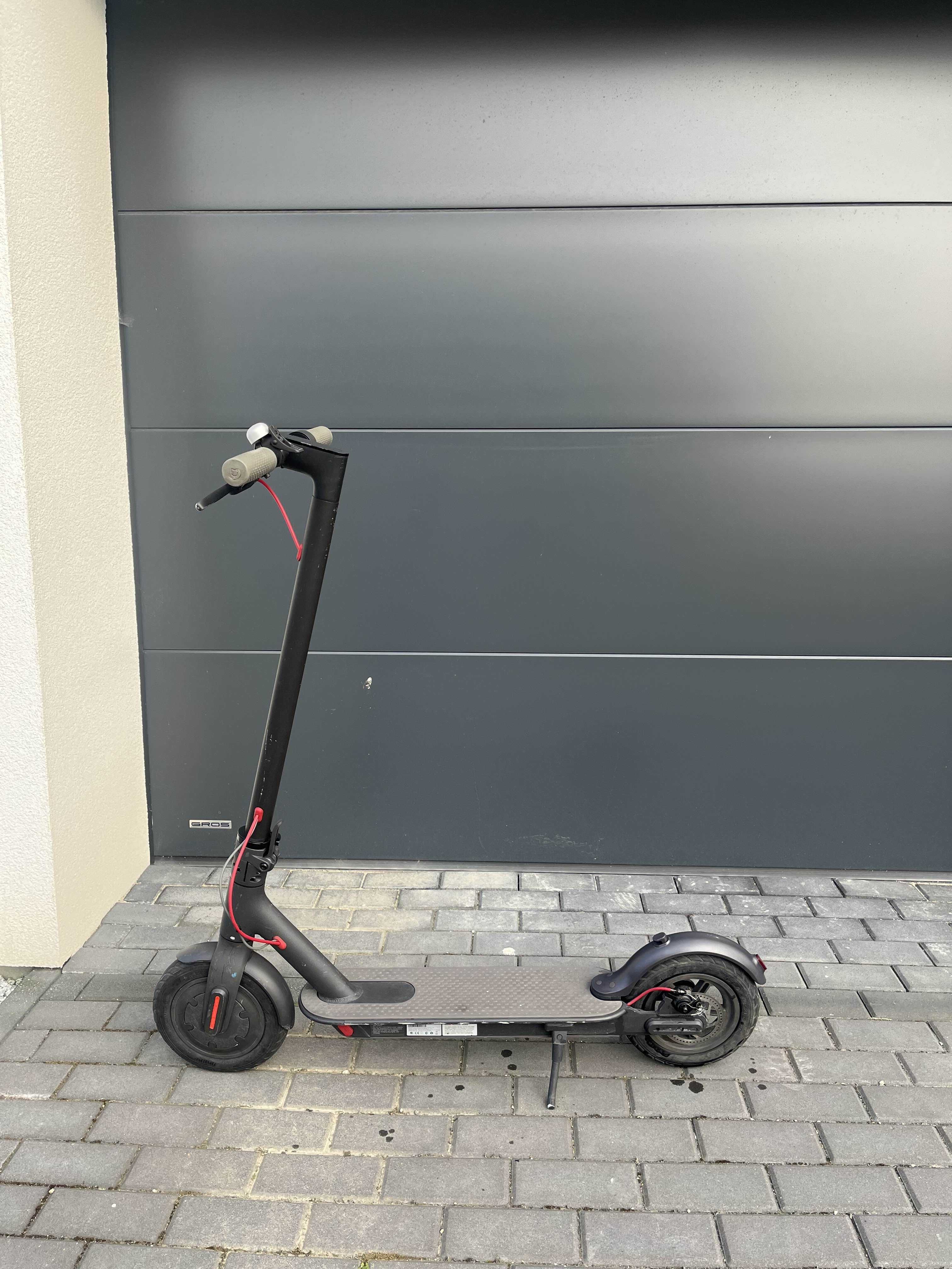 Xiaomi M365 elektryczna hulajnoga – odblokowana do 30 km/h