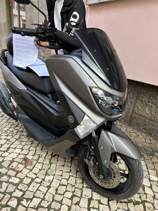 Yamaha Nmax para alugar