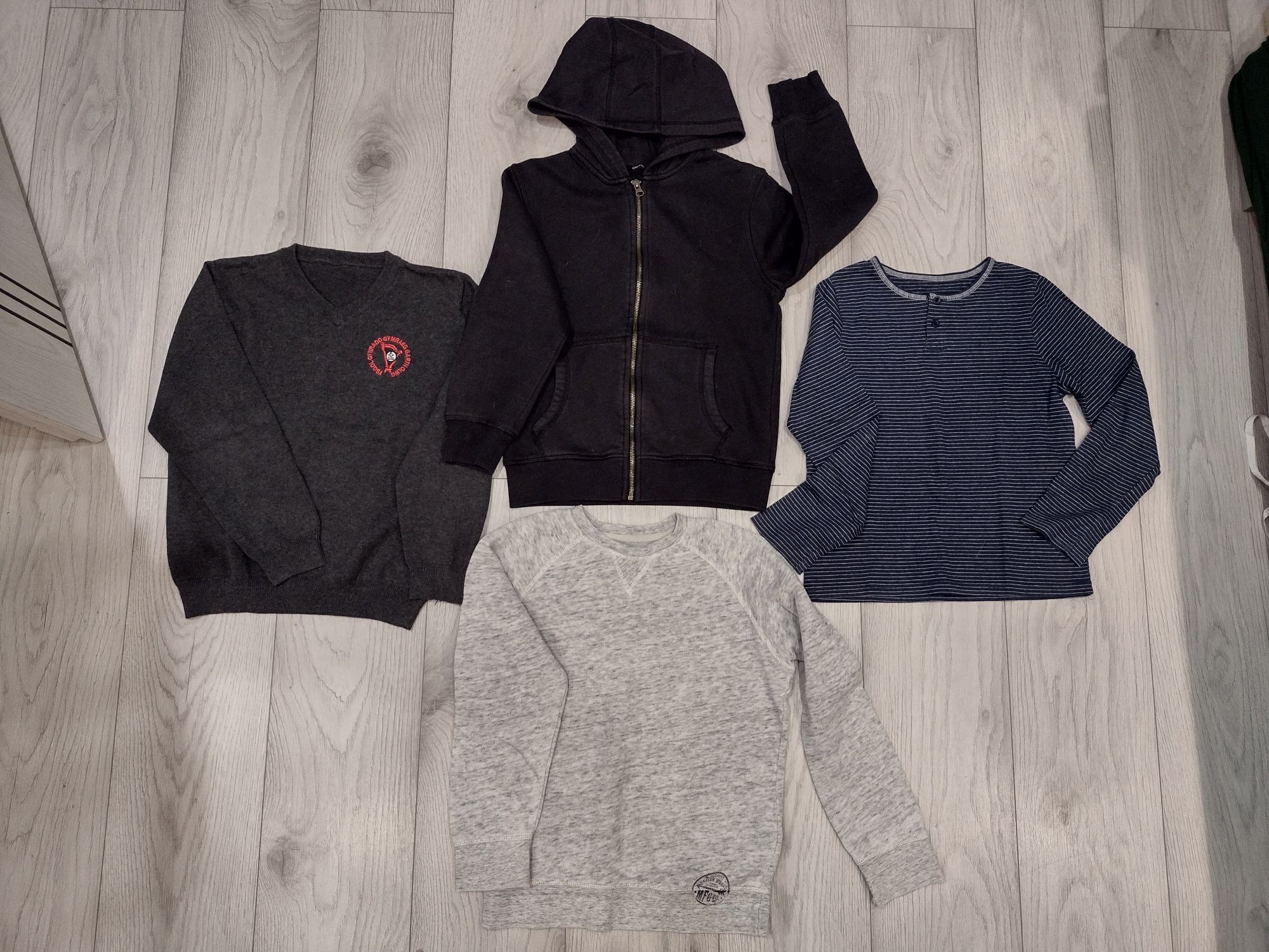 Zestaw 134 140 sweterek bluzka i 2 bluzy