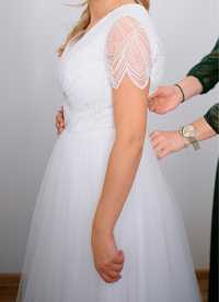 Tiulowa suknia ślubna z rękawkiem KOVALOWE