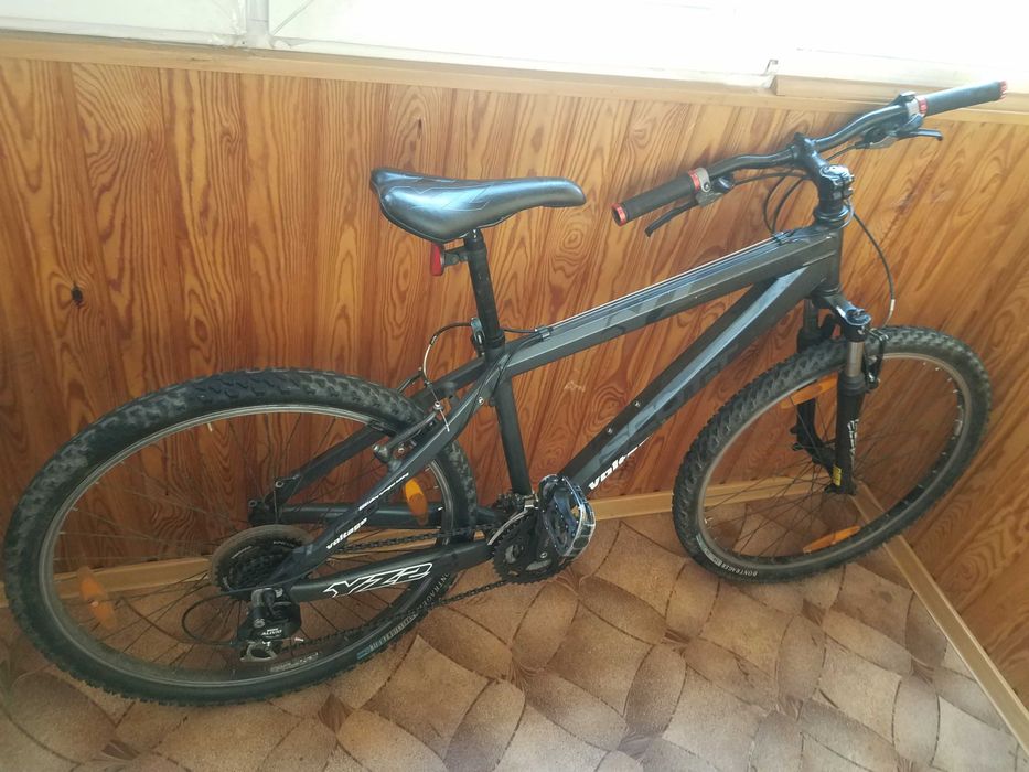 Деребан , велики Scott voltage YZ-2 и Trek 4300
