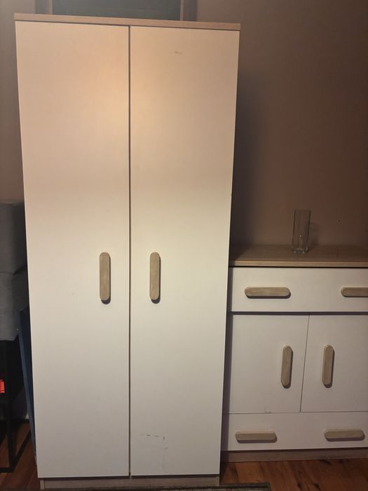 Zestaw mebli do pokoju młodzieżowego