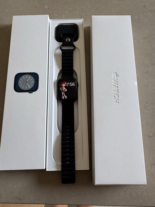 Apple Watch series 8 - 45 mm