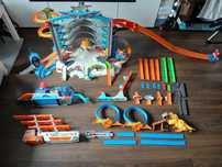 Mega garaż Hot Wheels Ultimate z rekinem, świeci i wydaje dźwięki