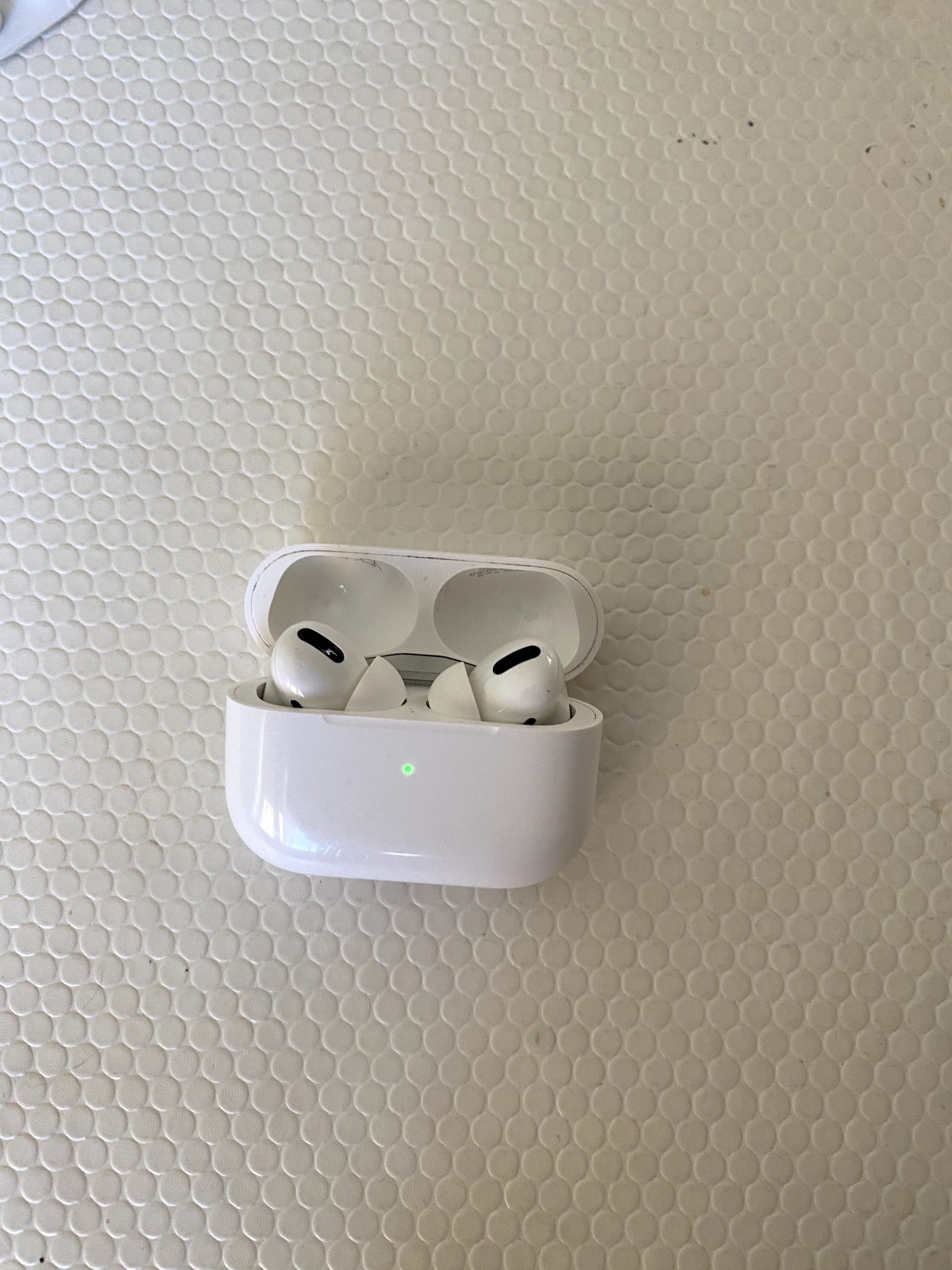 APPLE Airpods Pro 2ª Geração USB-C (Noise Cancelling - Branco)