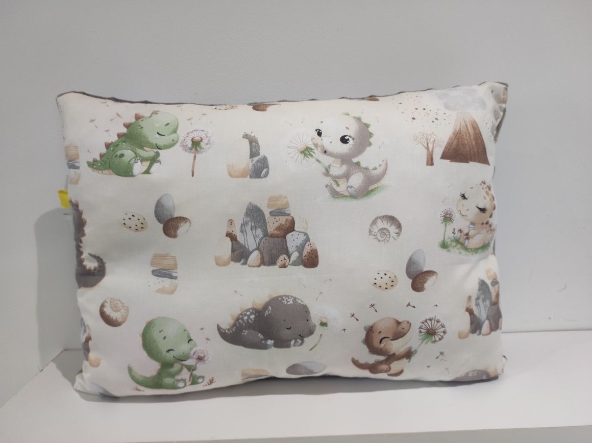 Kocyk dinozaury dla przedszkolaka 75x100 cm z poduszka 30x40 cm Minky