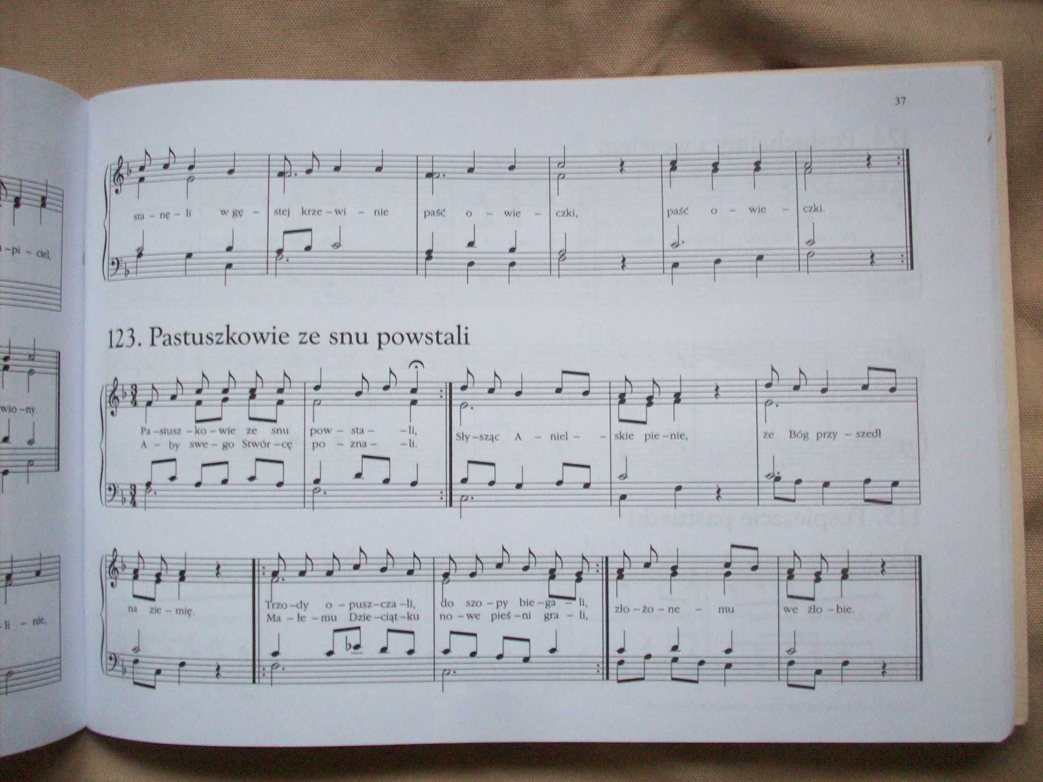 Śpiewnik kościelny katolicki, kolędy II, oprac. T.Flasza, 2000.