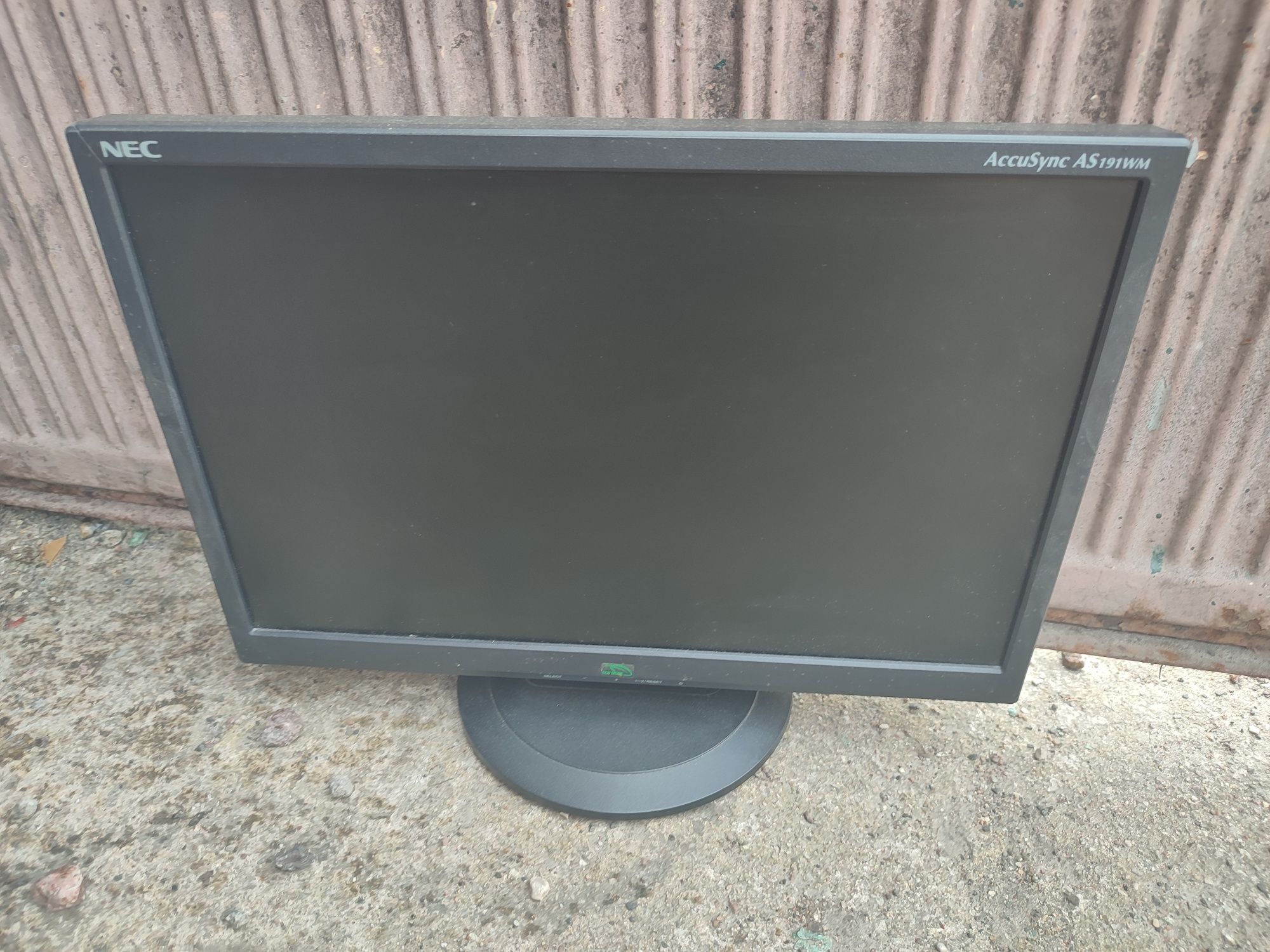 Monitor NEC  19 cali DVI VGA