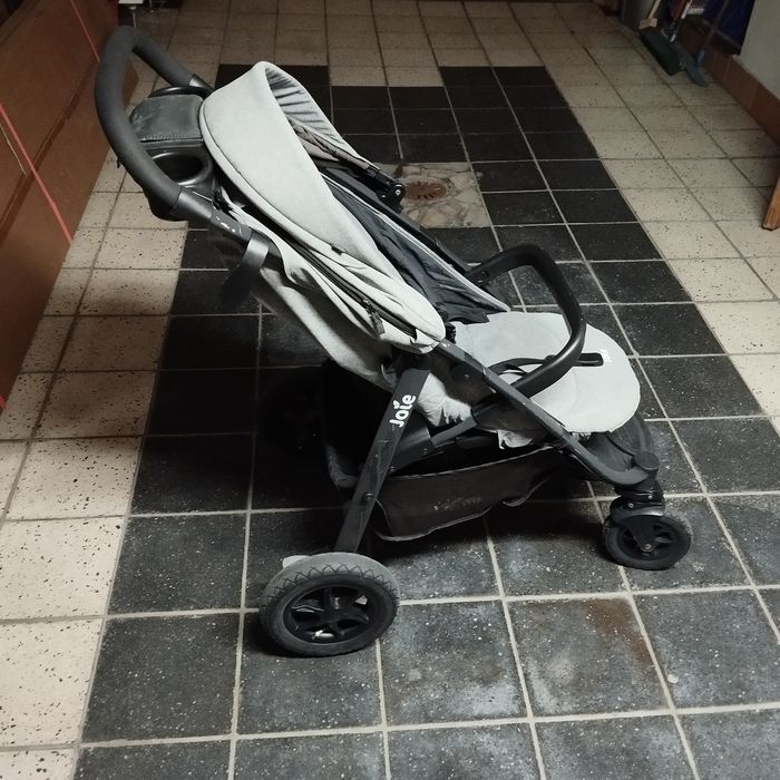 Wózek spacerówka Joie