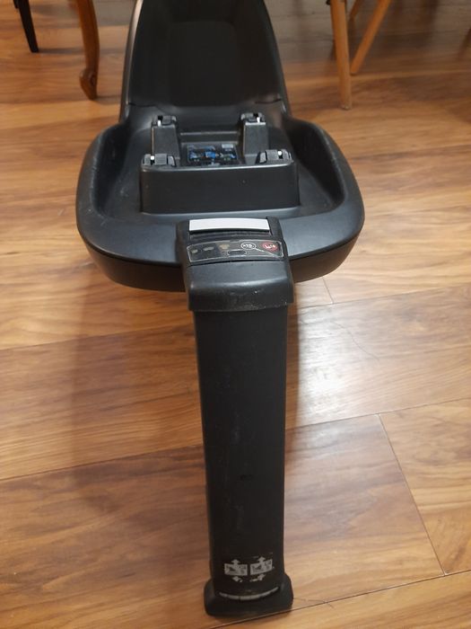 Fotelik Maxi cosi 2wayPearl  + baza 2 wayFixi
