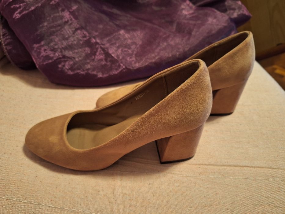Sapatos de salto