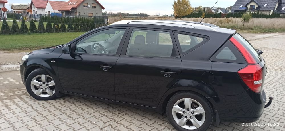 Sprzedam KIA CEE'D kombi 1.6 CRDI