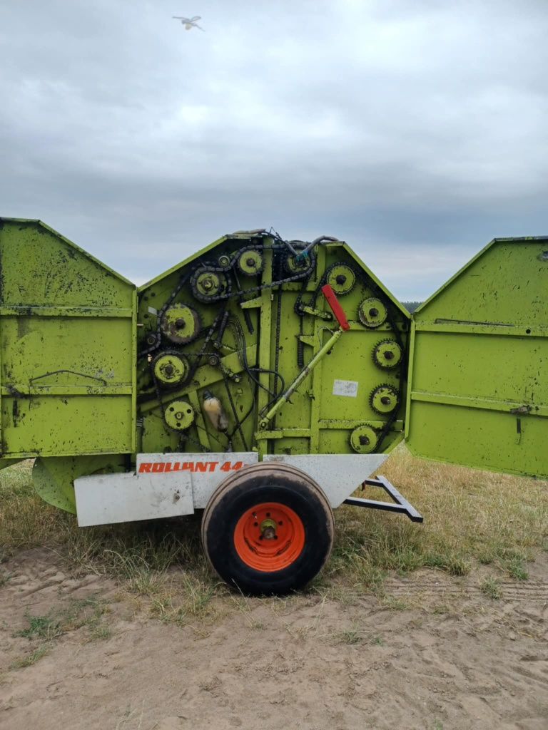 Sprzedam prasę zwijającą Claas Rolland 44s
