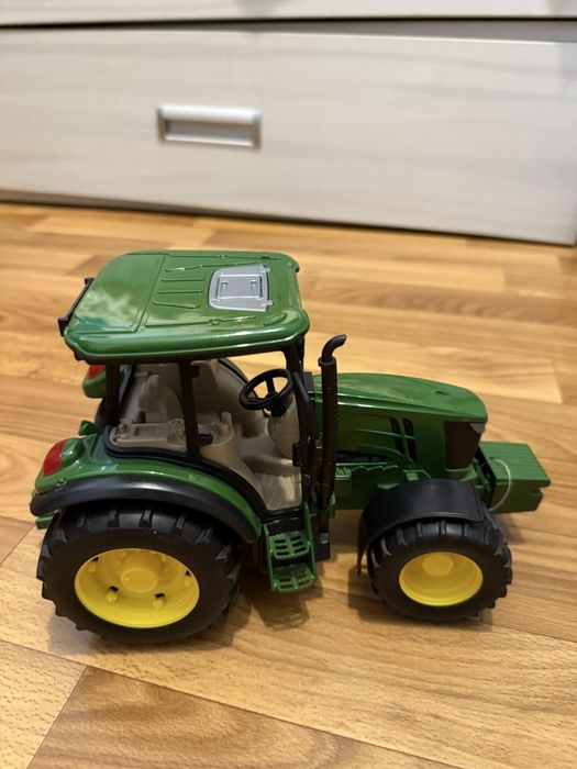 Трактор Bruder John Deere в ідеальному стані