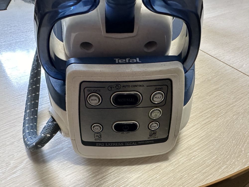 Продам парову станцію, праску tefal pro express total