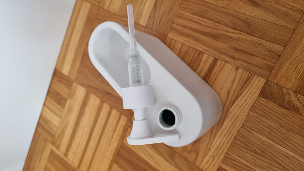 Ceramiczny dzwonić na mydło, płyn z miejscem na gąbkę biały