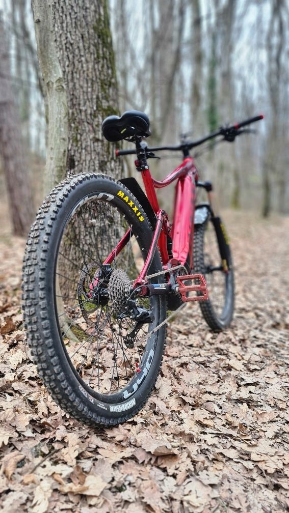 Вилка suntour giant stance E+