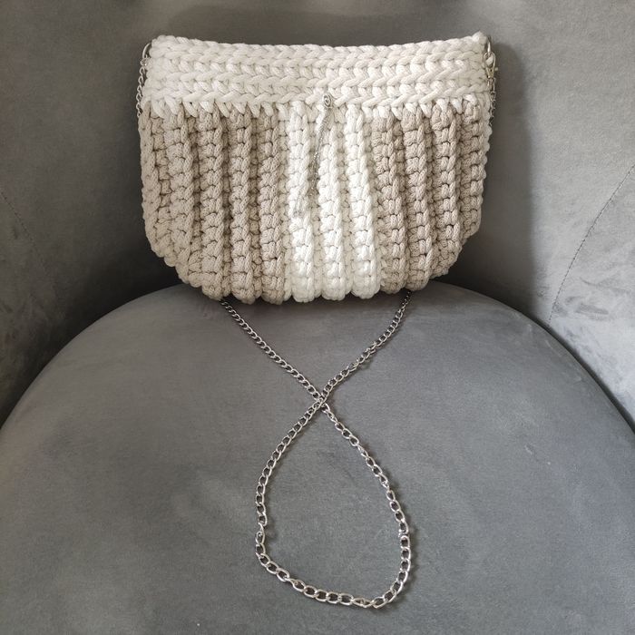 Oryginalna torebka do ręki handmade ze sznurka bawełnianego