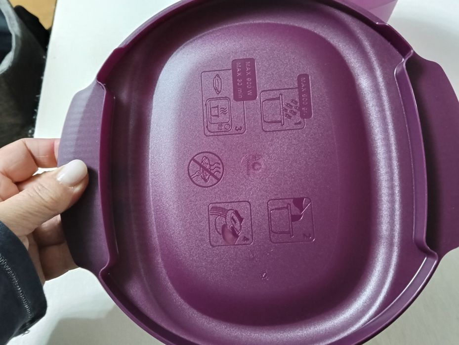 Tupperware para cozer massa no microondas 
Tem as marca