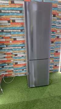 Двохметровий холодильник Liebherr premium nofrost в ідеалі гарантія