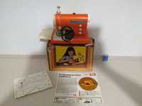 stara zabawka PRL retro maszyna do szycia PIKO + karton ( na baterie )