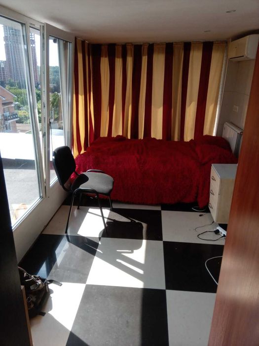 Здається кімната м. Звіринецька, м. Либідська (світло не вимикають)