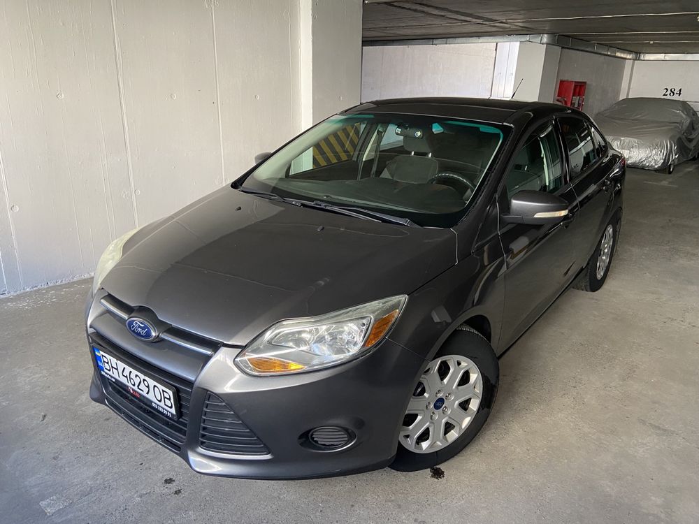 Ford Focus SE 2012