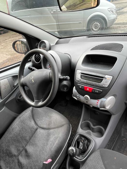 Peugeot 107 1.0 na części karoseria lampy zderzak maska drzwi błotnik