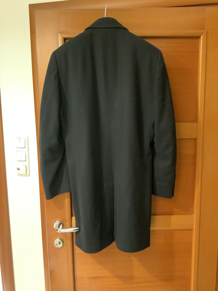 Hugo Boss męski wełniany płaszcz czarny r 44.