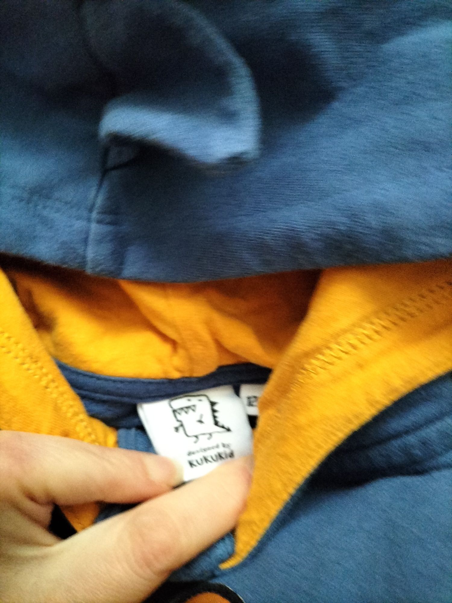 Bluza dinozaur kolce