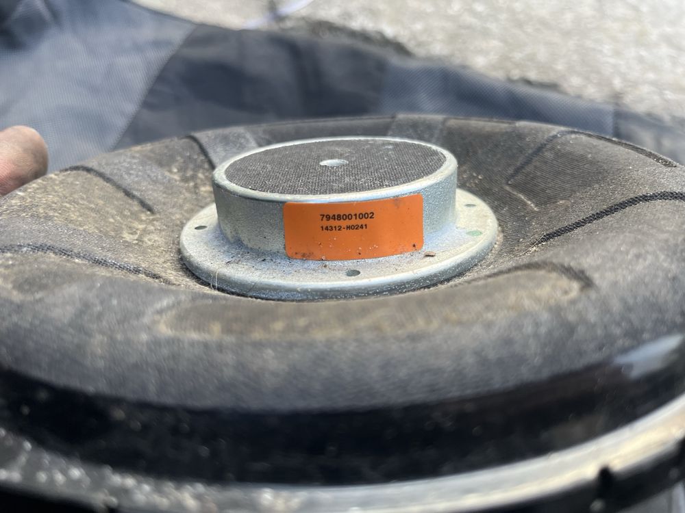 Саббуферы BMW F30 Harmankardon