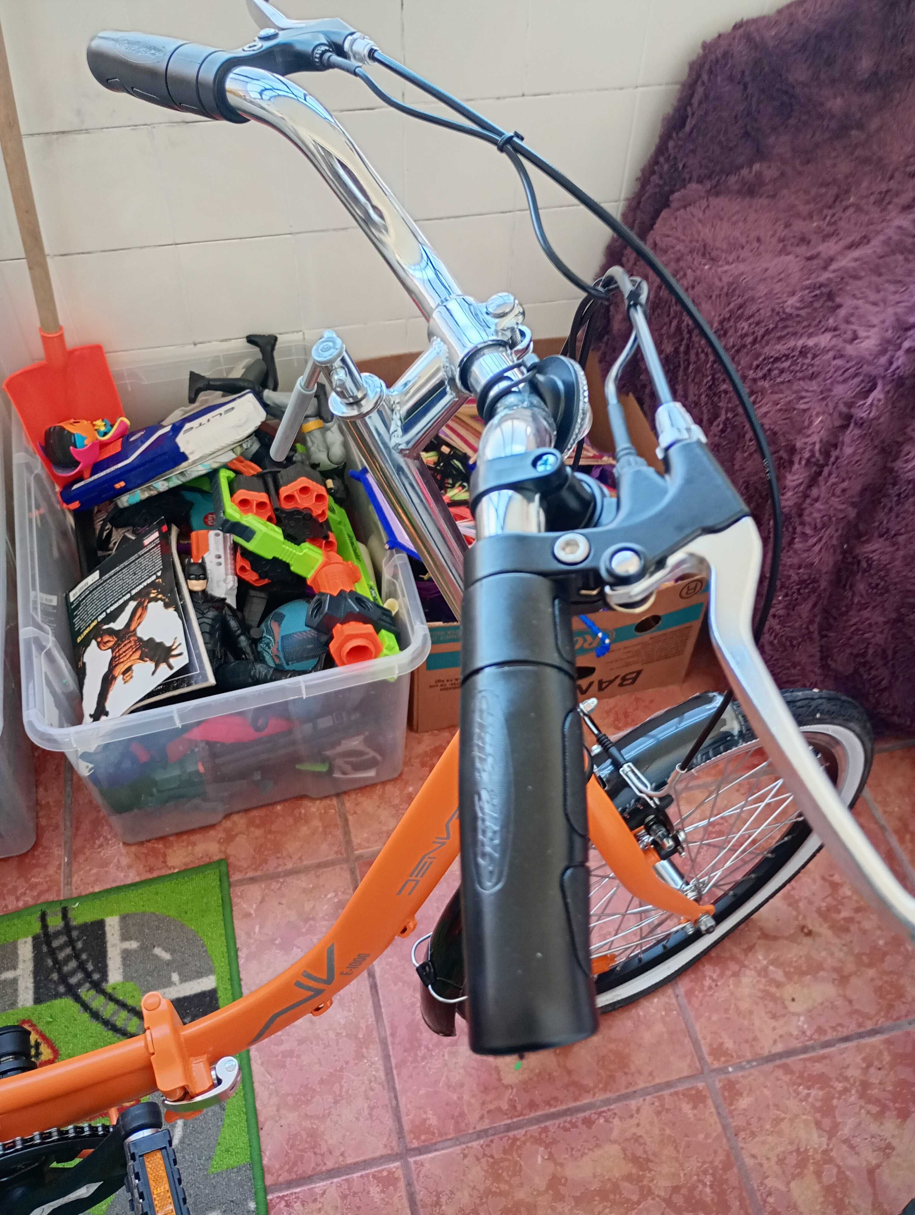 Bicicleta elétrica nova