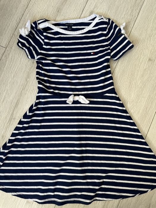 Sukienka dziewczęca paski Tommy Hilfiger 128