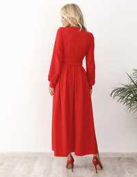Яркое красное платье