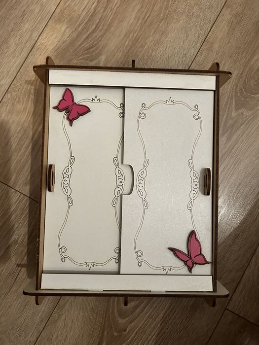 Шафа для ляльок та умивальник