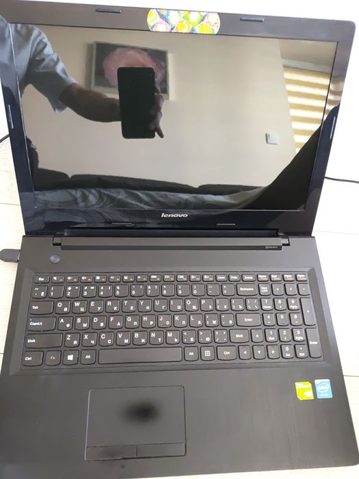 Laptop Lenovo Intel Celeron 4GB