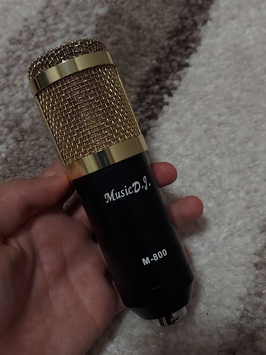 Продам мікрофон BM800