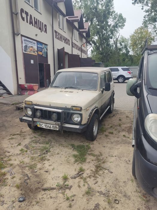Нива 1986року 1.6мотор