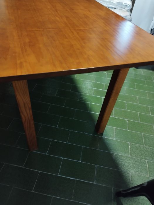 Mesa madeira desocupar 75€