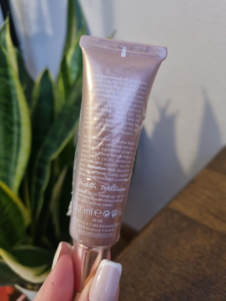 Retinol pod oczy krem serum judith williams