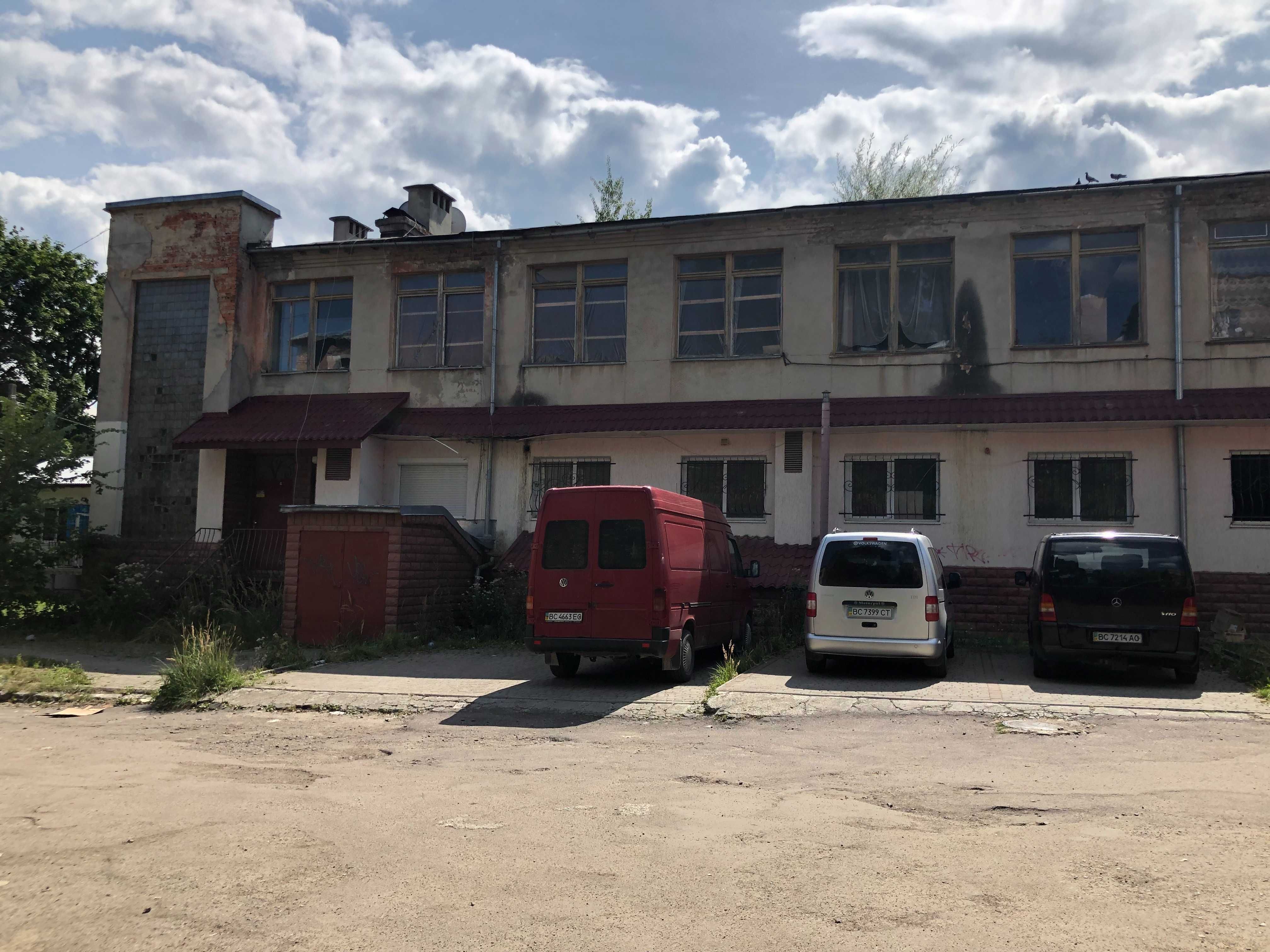 Нежитлове приміщення, 306 м. кв., вул. Грушевського, 2