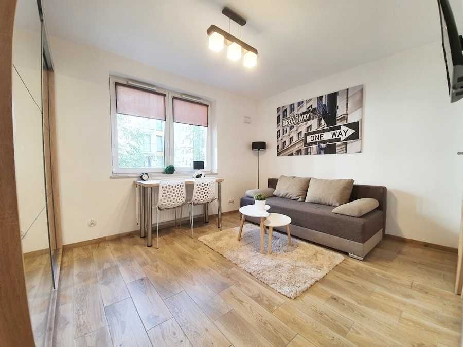 Kawalerka, ul. Legnicka 57 (CH Magnolia) , od 1.10