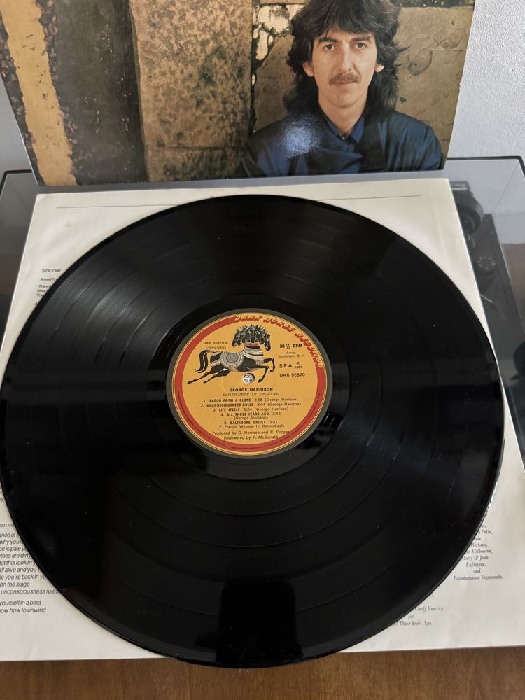 George Harrison Somewhere in England em bom estado