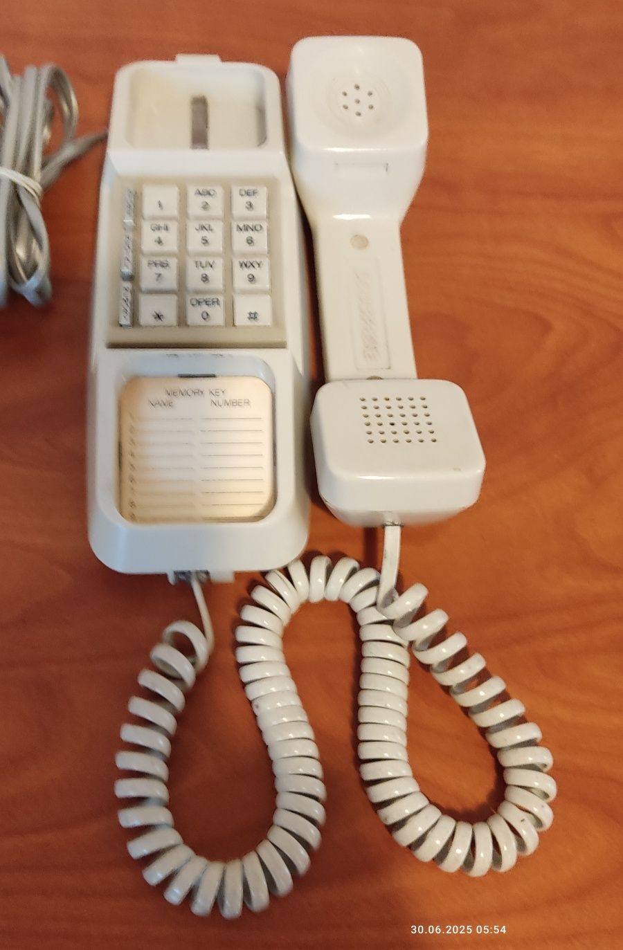 Telefon stacjonalny