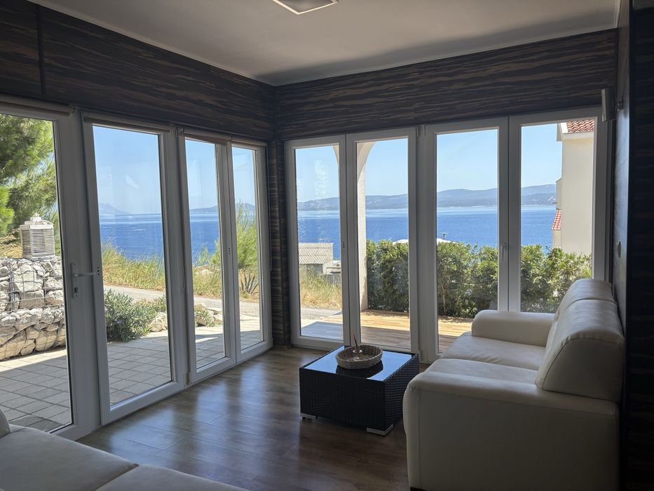 CHORWACJA OMIŠ dom z basenem i widokiem na morze dla 7-8 osób